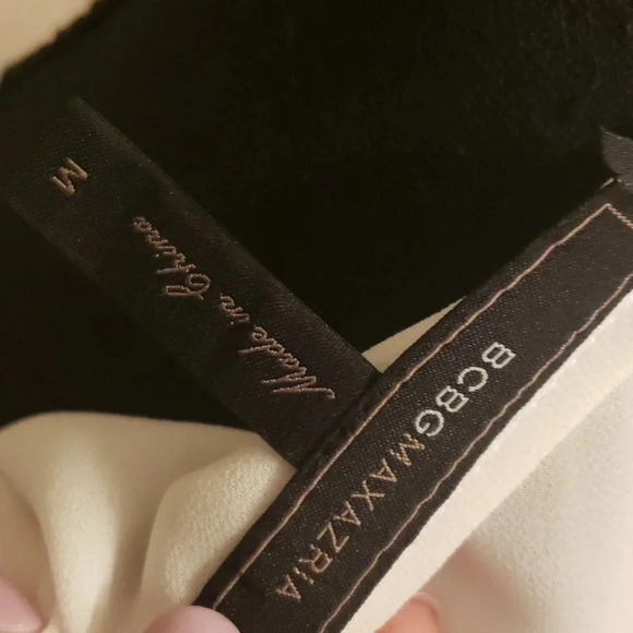 BCBGMAXAZRIA blouse size M - Picture 5 of 5